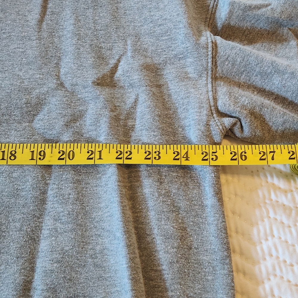 Jolie Noire Graphic Sweatshirt Size XL - Picture 8 of 10